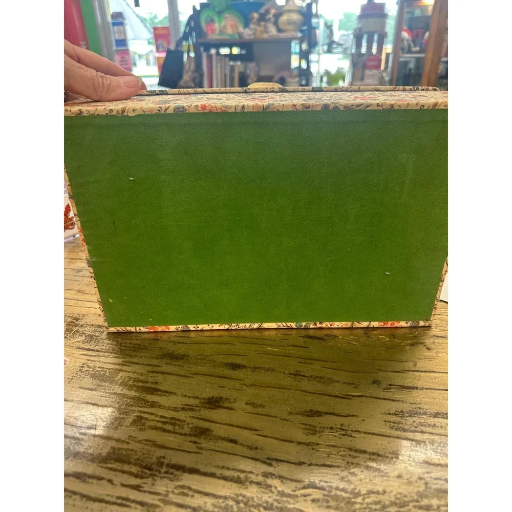Vintage Flower Jewelry Box